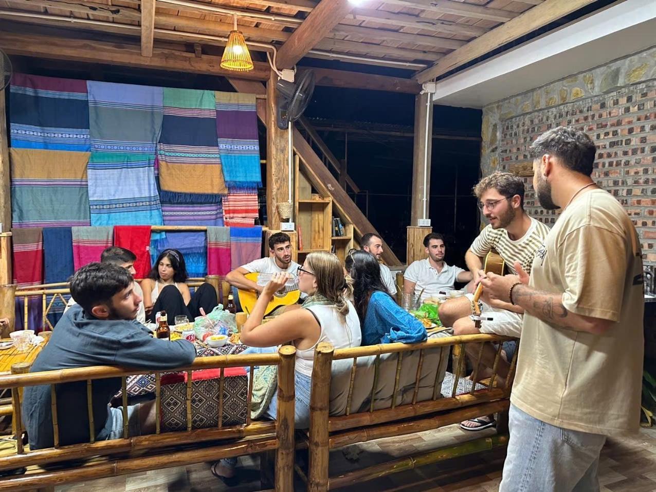 מאי צ'או Peaceful Maichau Homestay מראה חיצוני תמונה